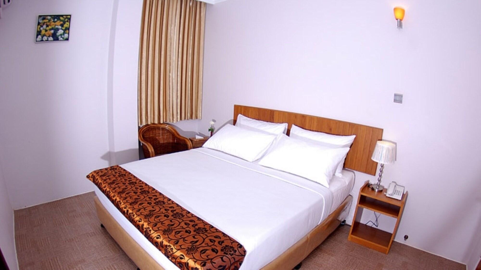 Holiday Hotel Янгон Екстер'єр фото