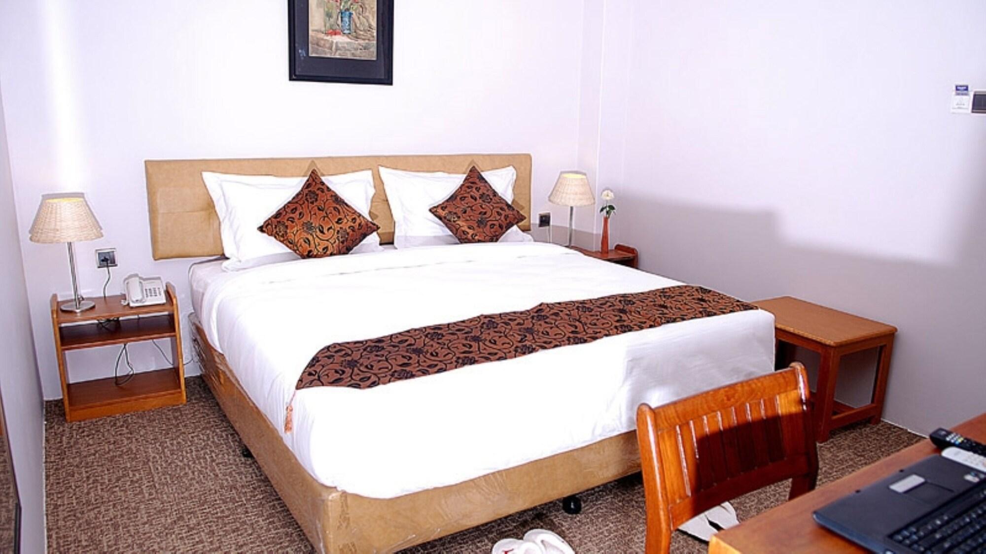Holiday Hotel Янгон Екстер'єр фото