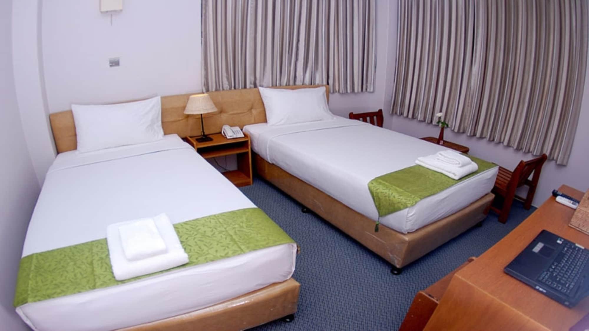 Holiday Hotel Янгон Екстер'єр фото