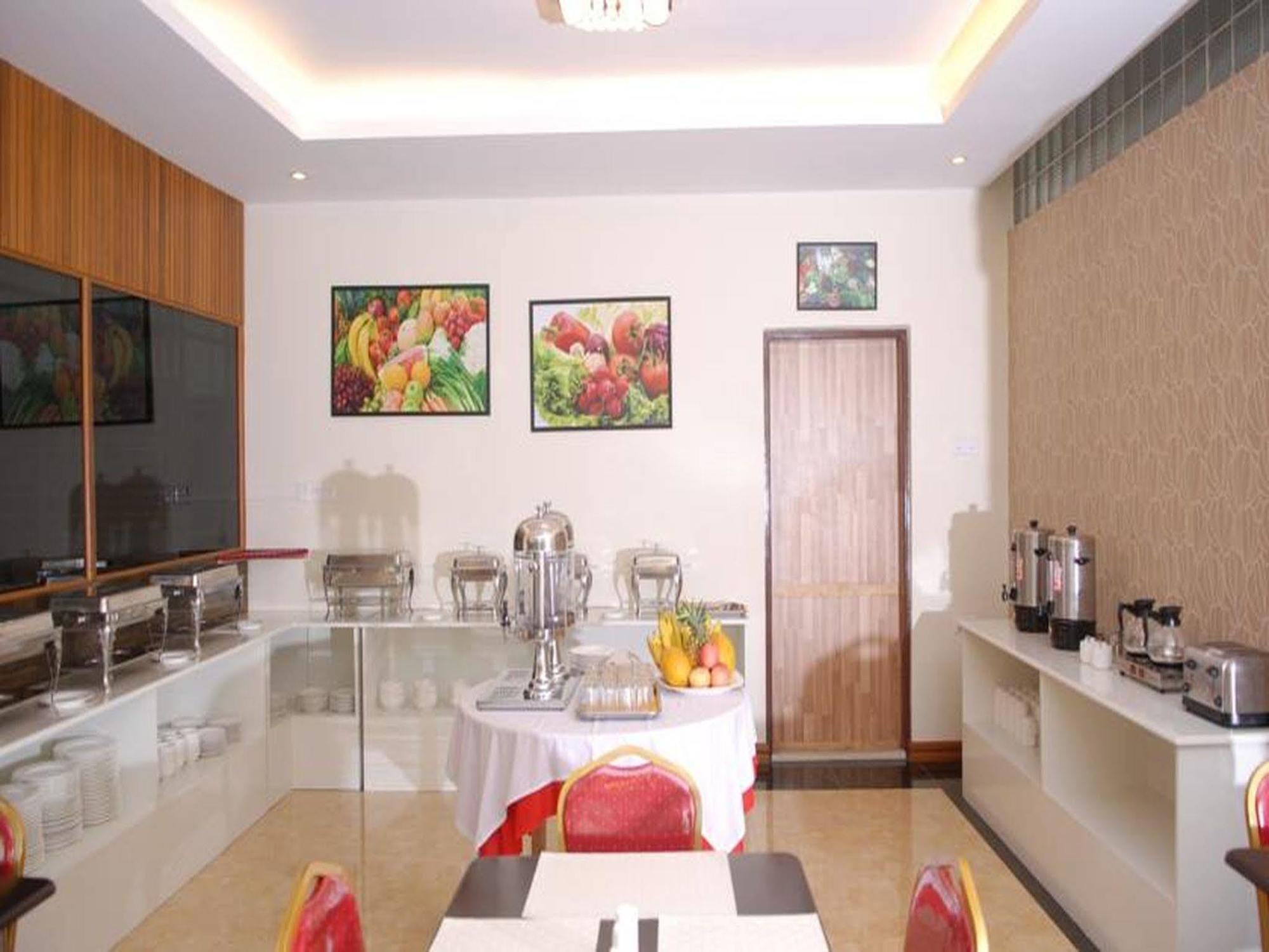 Holiday Hotel Янгон Екстер'єр фото