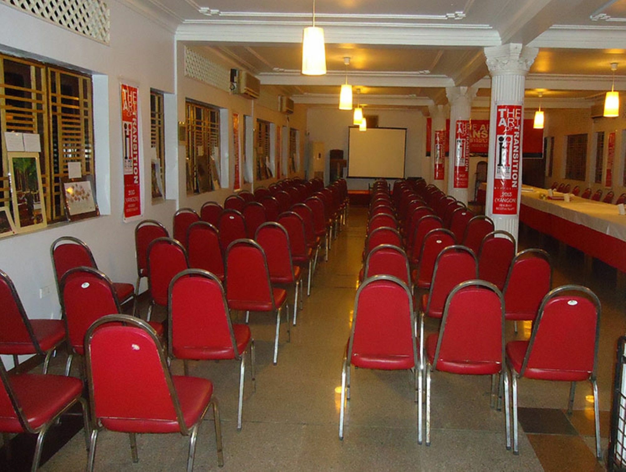 Holiday Hotel Янгон Екстер'єр фото